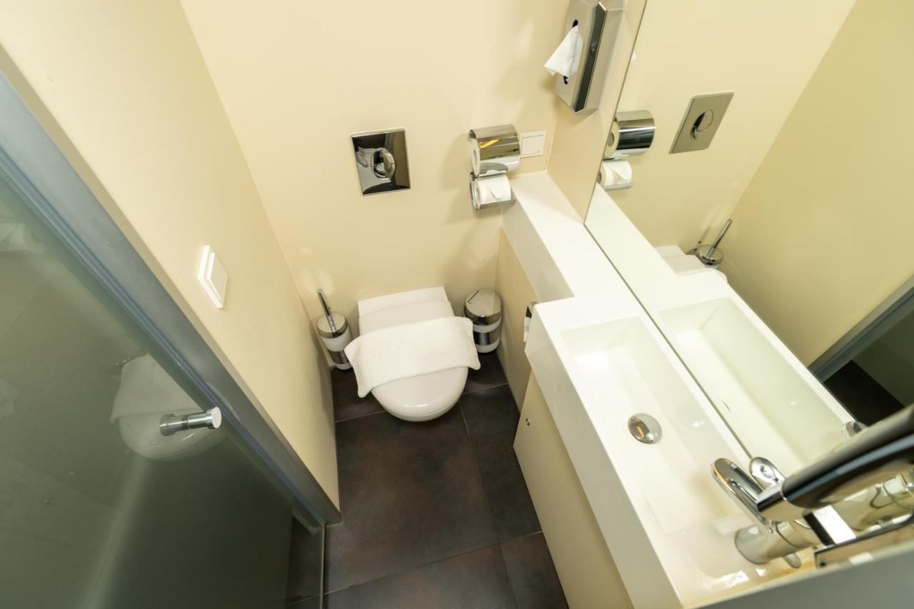 Hotel Duesseldorfer Hof Франкфурт-на-Майне Экстерьер фото